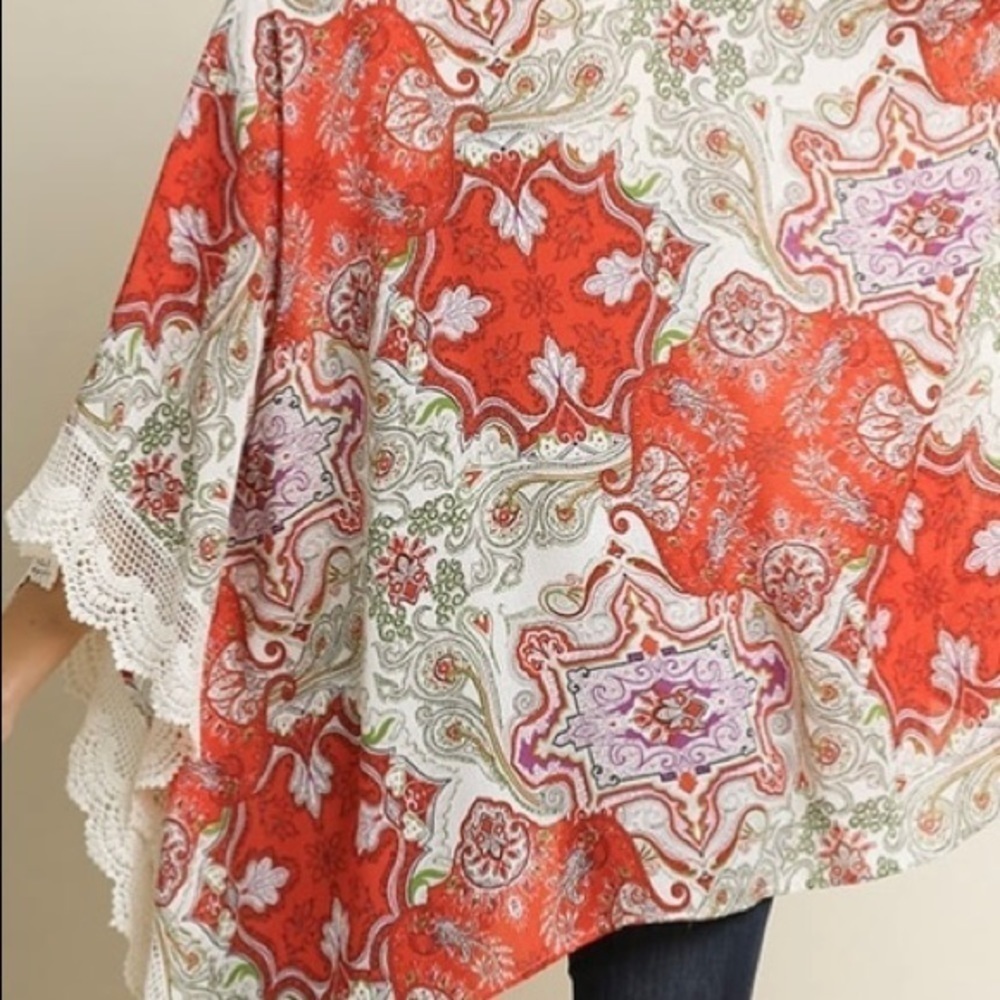 BEAUTIFUL lightweight coral and lace kimono. - Picture 4 of 4